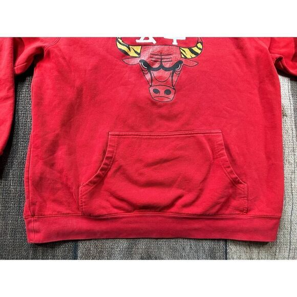 RARE Unisex Chicago Bulls NBA x Hyperfly Red Year of the Tiger Pullover Hoodie - Picture 5 of 10